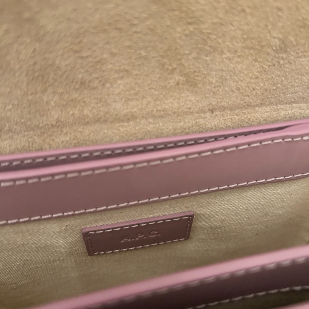 APC Mini Grace Crossbody in Lilac - Picture 2 of 9